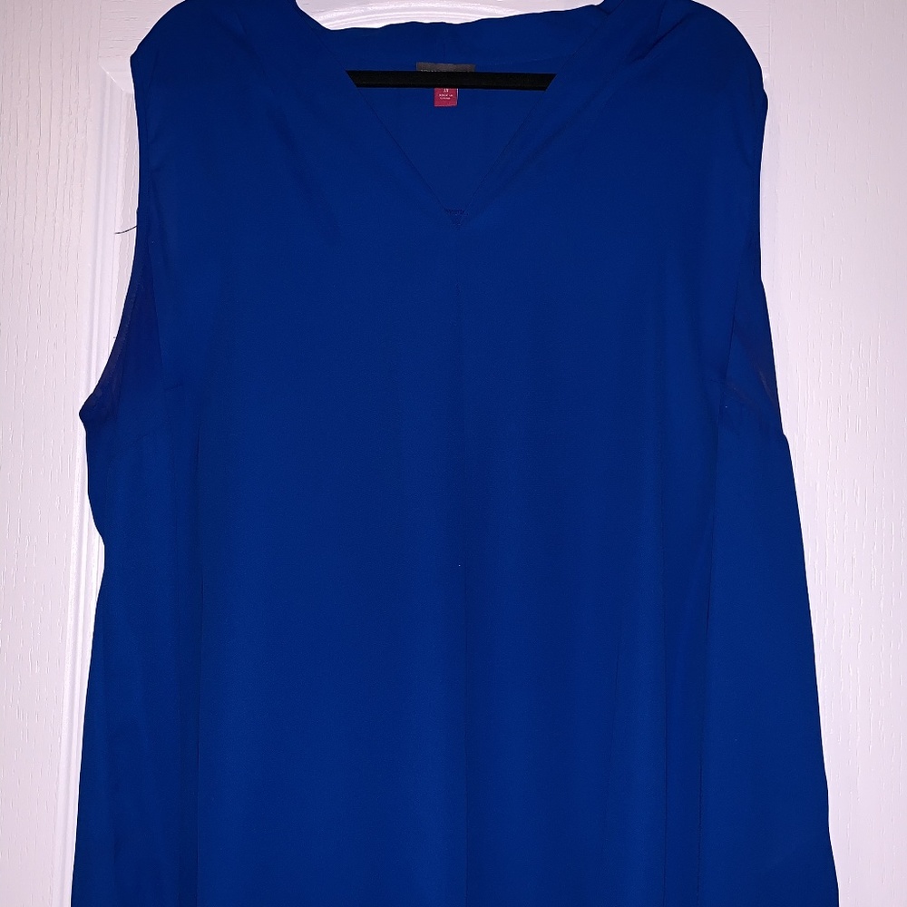 VINCE CAMUTO INVERTED PLEAT TOP